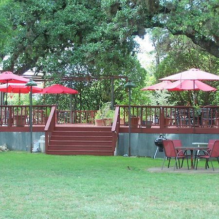 Blanco County Inn & Guesthouses Exterior photo