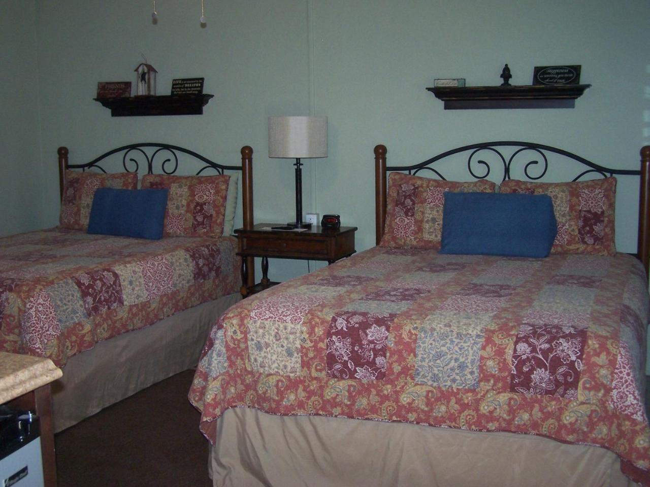 Blanco County Inn & Guesthouses Exterior photo